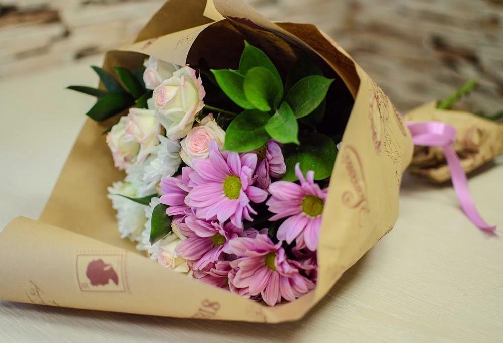 Букет цветов из: Розы и Хризантемы в Новоильинском