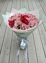 Букет цветов из:  Альстромерии в Новоильинском