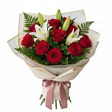 Букет цветов из:  Лилии и Розы в Новоильинском