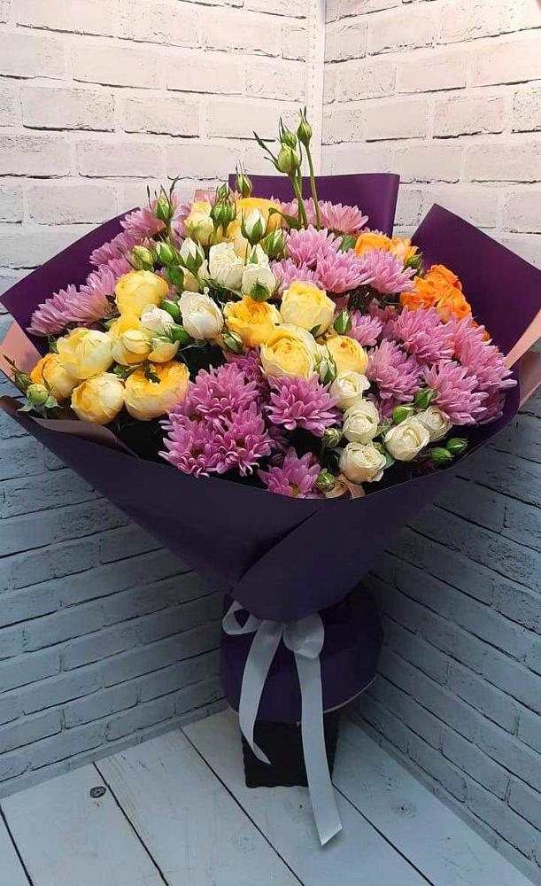 Букет цветов из: Хризантемы и Розы в Новоильинском