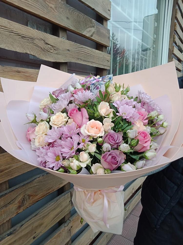 Букет цветов из: Розы и Хризантемы в Новоильинском