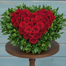 Цветочная композиция из Розы в виде сердца в Новоильинском