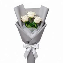 Букет 3 белые розы в Новоильинском