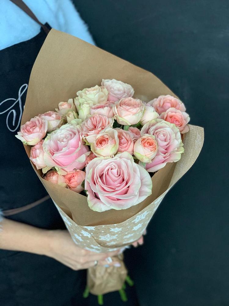 Букет цветов из: Хризантемы и Розы в Новоильинском