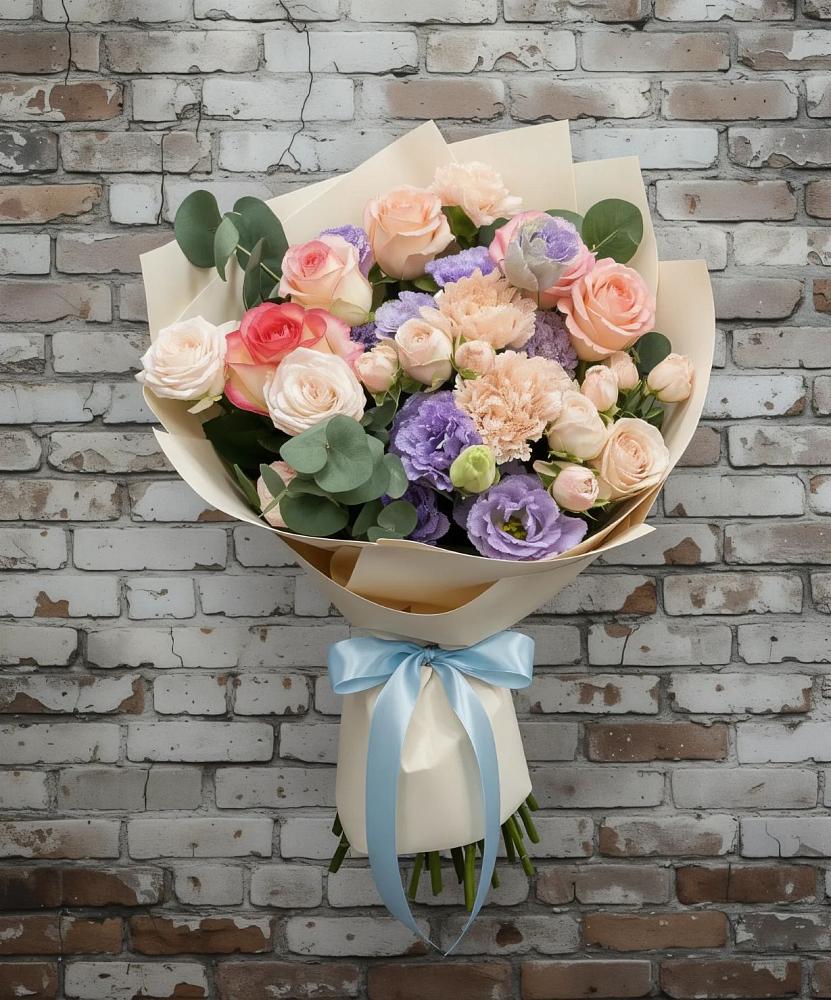 Букет цветов из: Розы, Лизиантусы и Гвоздики в Новоильинском