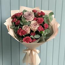Букет цветов из:  Гвоздики и Розы в Новоильинском